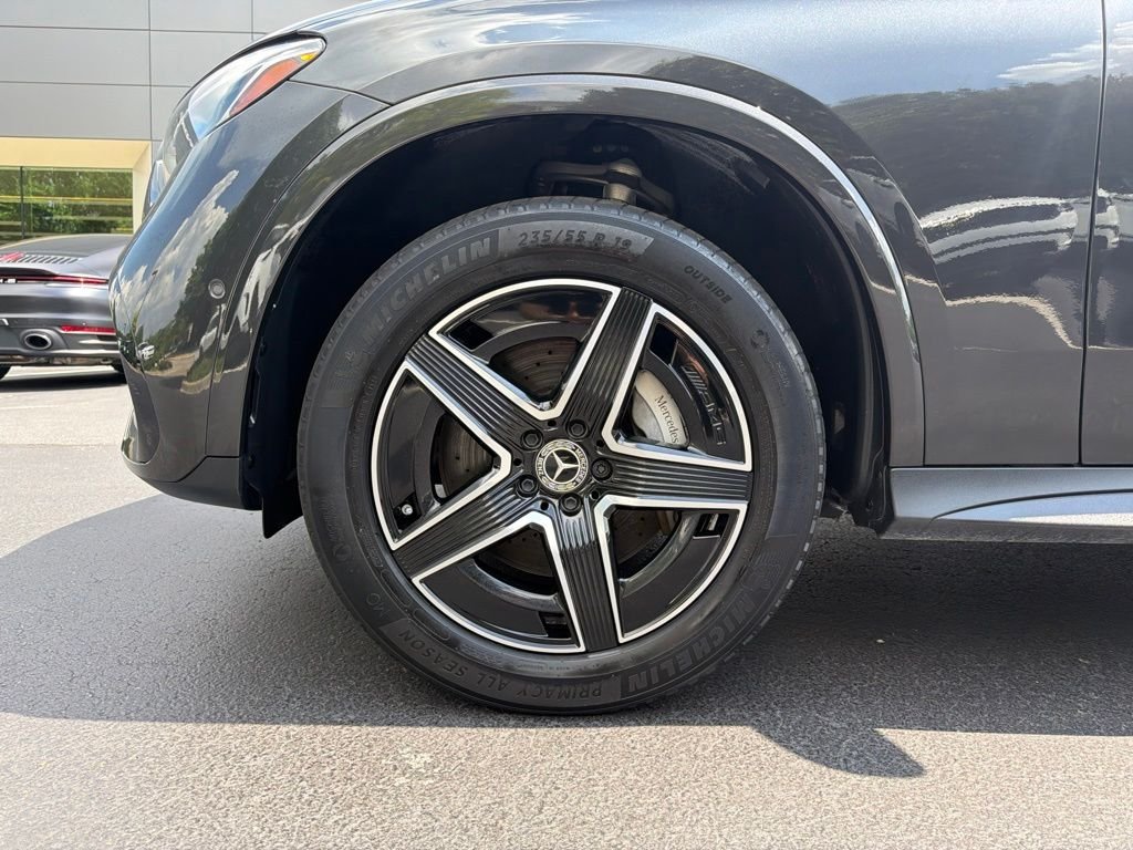 Used 2023 Graphite Gray Metallic Mercedes-Benz GLC 300 image 9