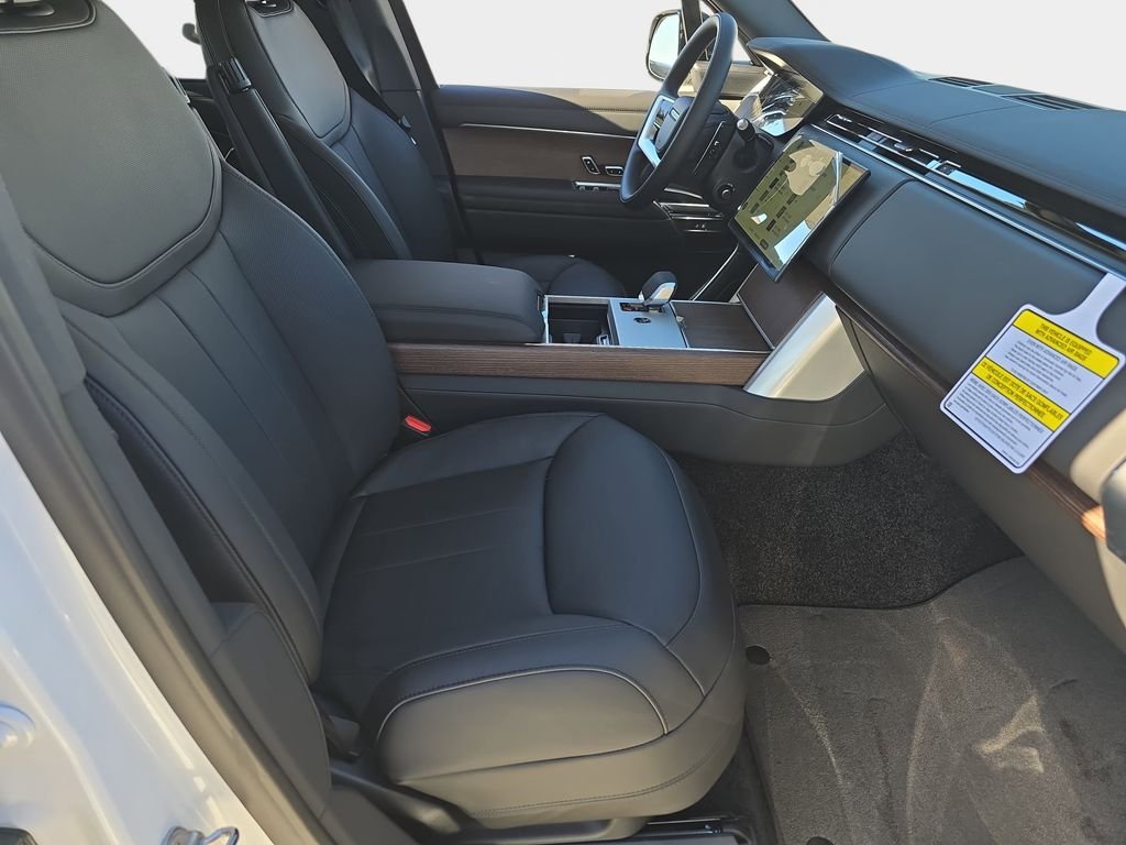 New 2026 Icy White Land Rover SE image 10