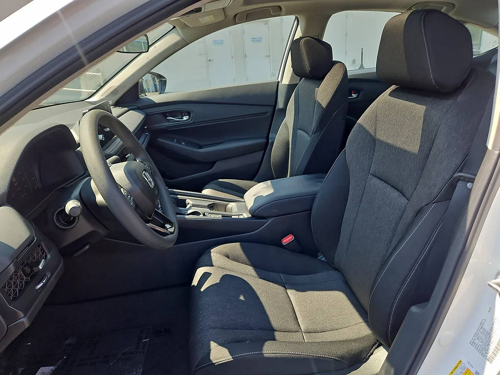 New 2026 Platinum White Pearl Honda SE image 17
