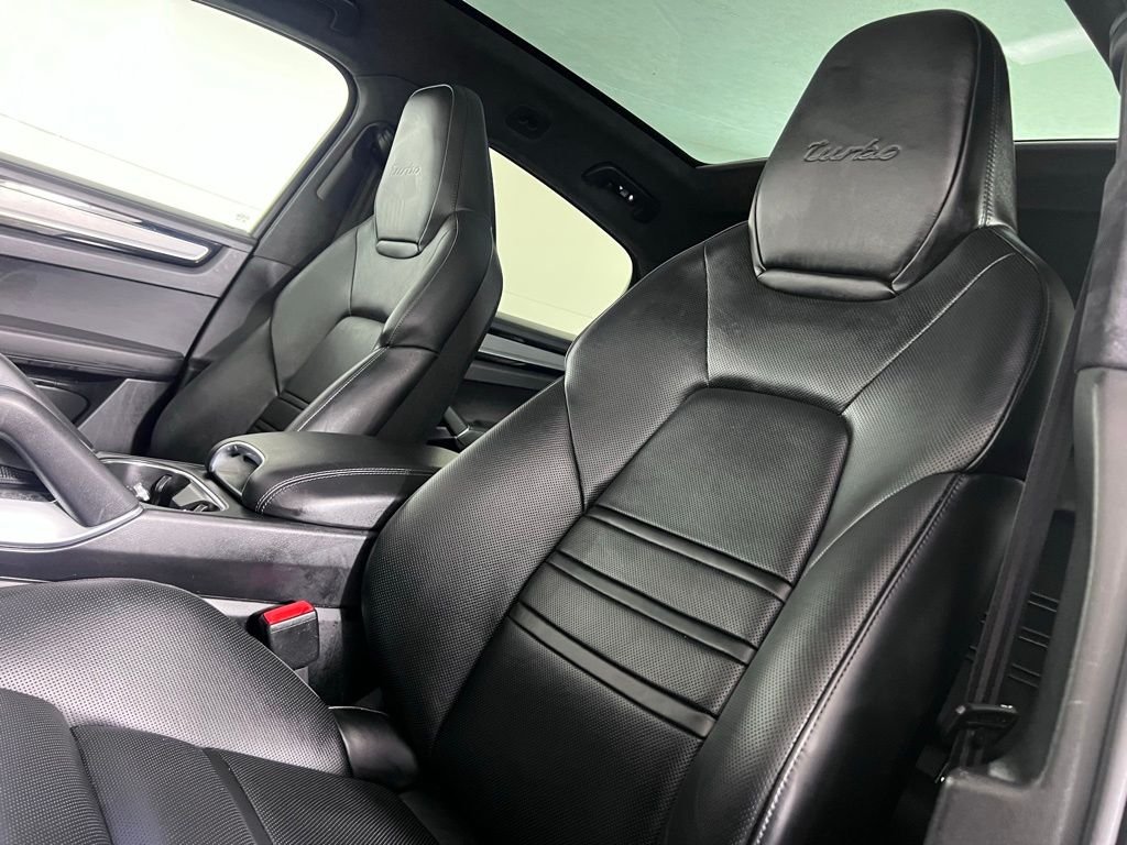 Used 2023 White Porsche Turbo image 5
