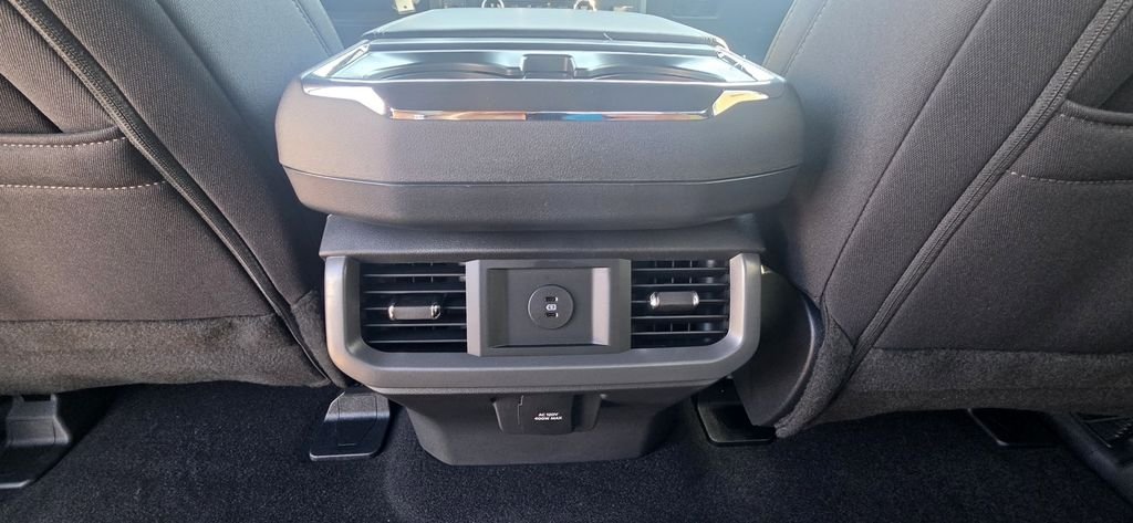 New 2026 Oxford White Ford XLT image 30