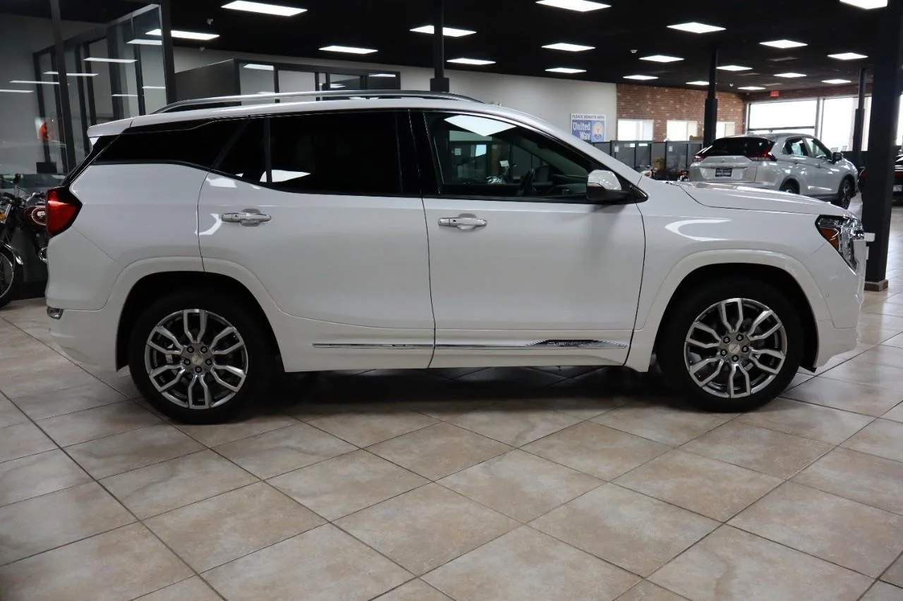 2024 GMC Terrain Denali - Photo 6