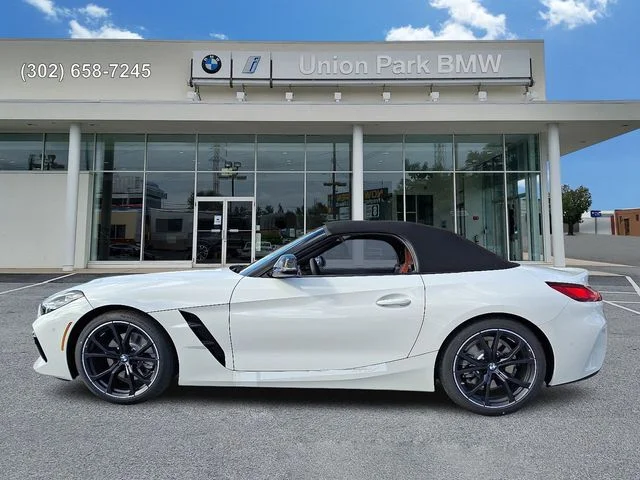 New 2026 Alpine White BMW sDrive30i image 7