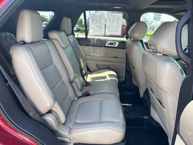 Used 2013 Ruby Red Metallic Ford XLT image 10