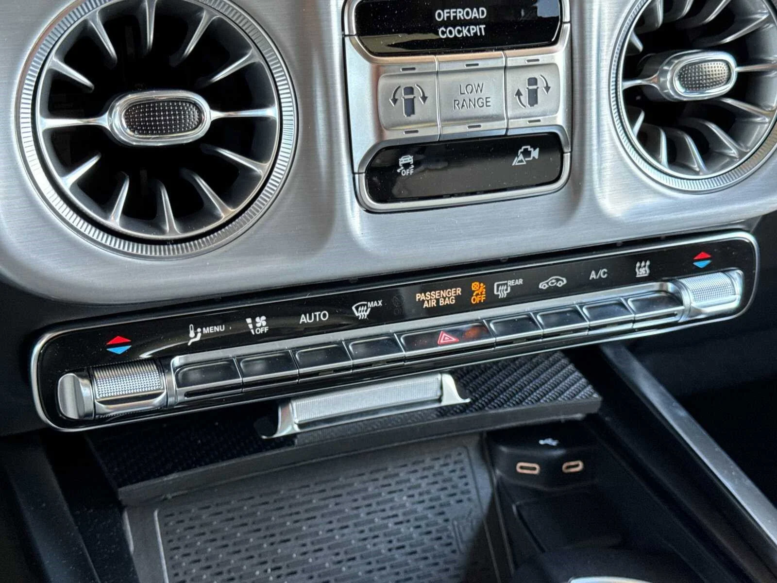 2025 Mercedes-Benz G-Class G580 - Photo 21