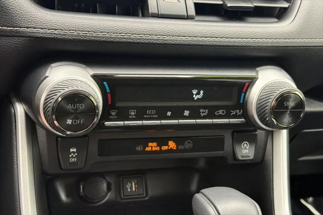 Certified Used 2025 ICE CAP Toyota  image 20