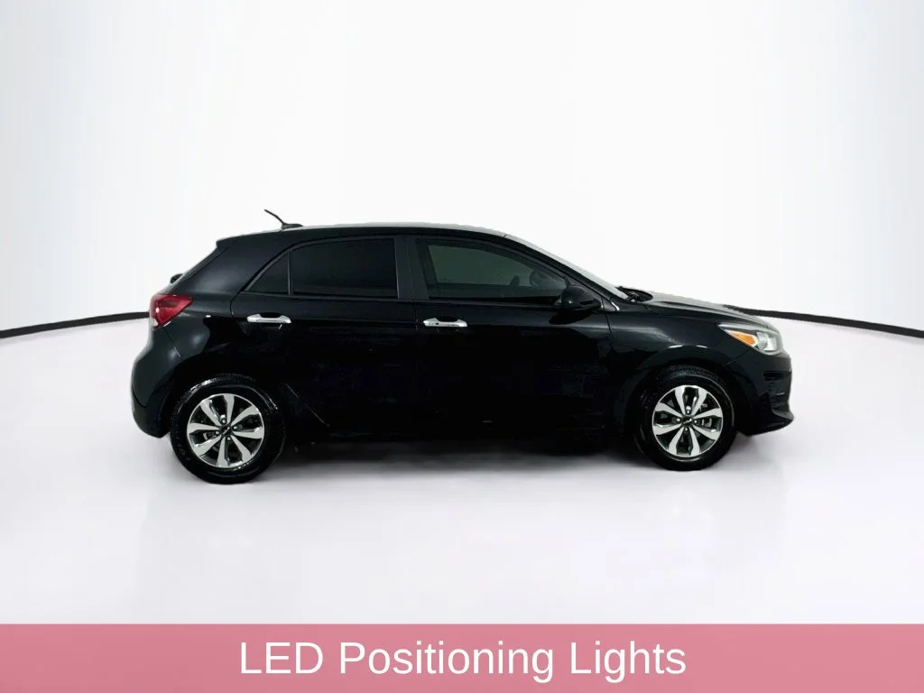 Used 2022 Black Kia S image 8