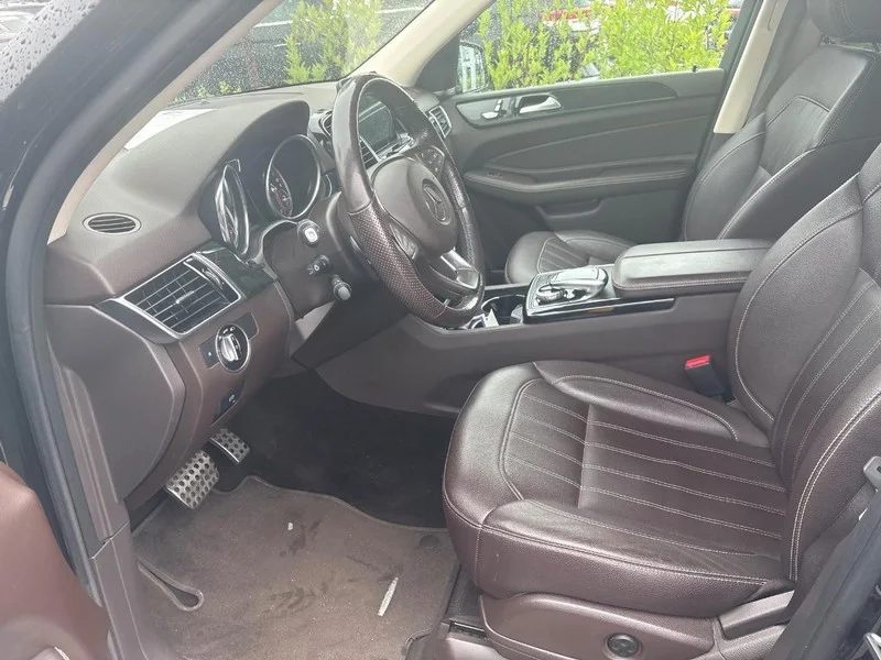 Used 2019  Mercedes-Benz GLE 400 image 5