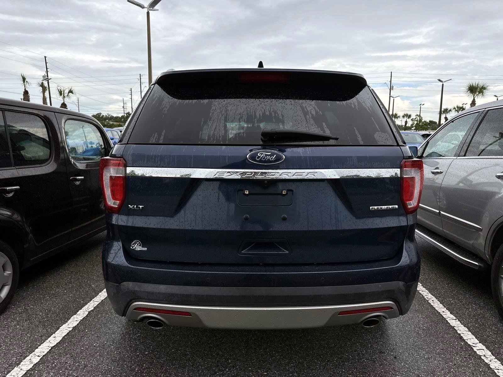 Used 2016 Blue Jeans Metallic Ford XLT image 6