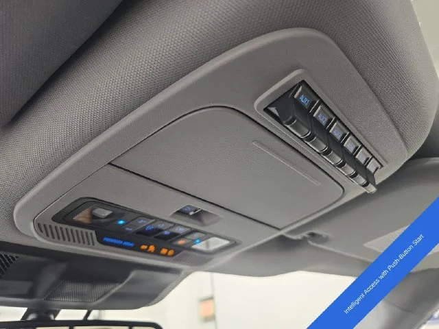 New 2026 Oxford White Ford F-250® XLT image 28