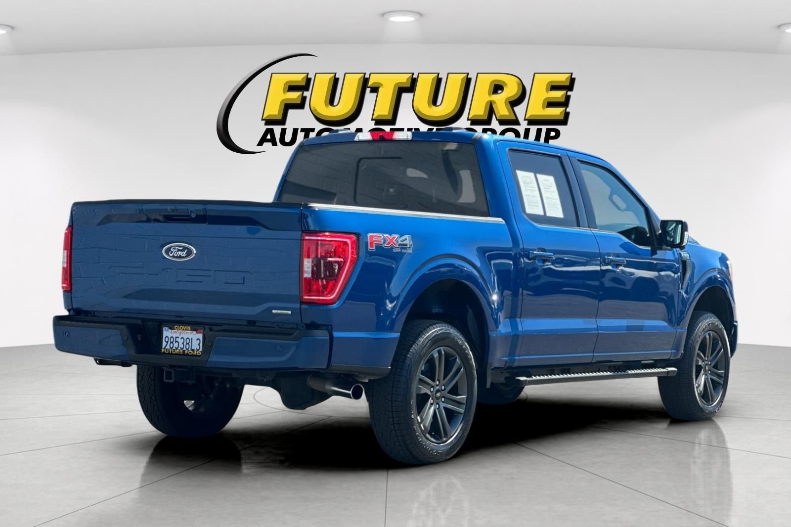 Used 2022 Blue Ford XLT image 3