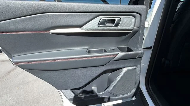 New 2026 Star White Metallic Tri-Coat Ford ST-Line image 14