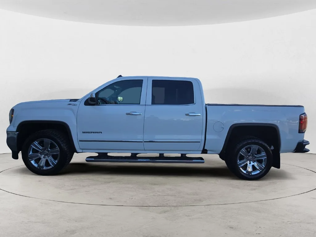 Used 2018 SUMMIT WHITE GMC SLT image 12