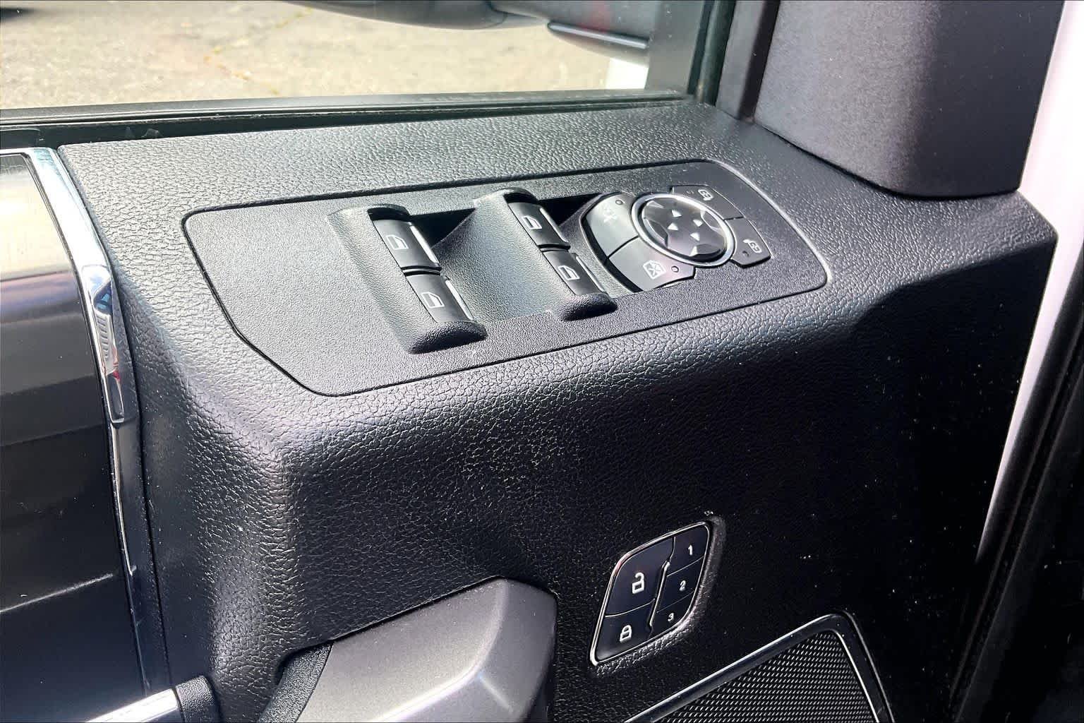 Used 2018 Oxford White Ford LARIAT image 32