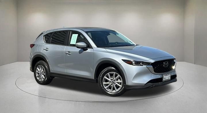 2023 Mazda CX-5 S Preferred package Auto AWD's photo