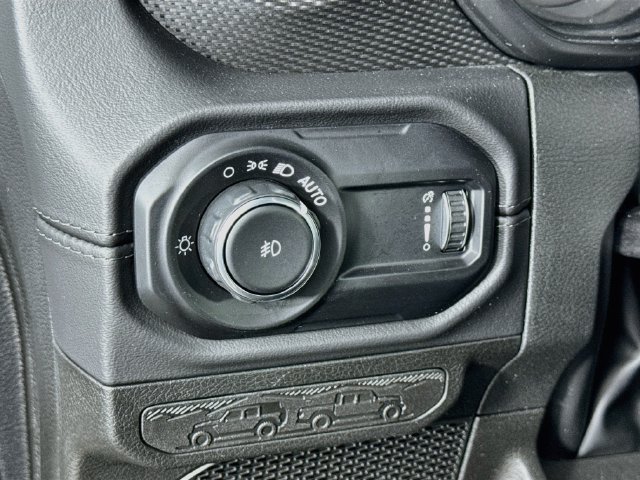 2025 Jeep Wrangler 4-Door Rubicon - Photo 10