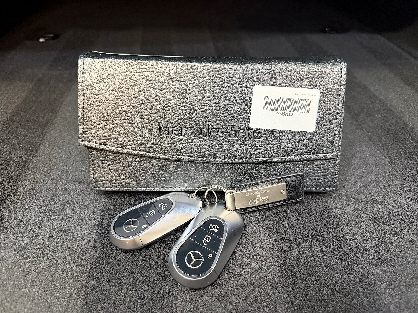 Certified Used 2026 MANUFAKTUR Moonlight White Metallic Mercedes-Benz 4MATIC® image 25