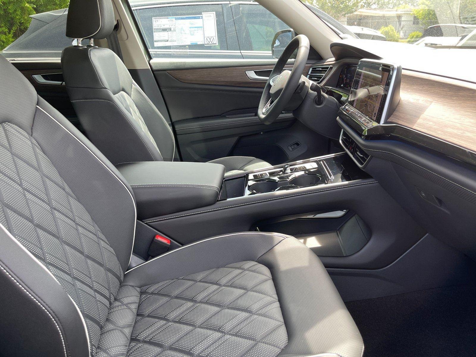 New 2026 Avocado Green Pearl Volkswagen 2.0T SEL Premium R-Line image 40