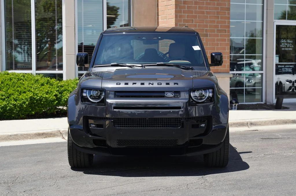 New 2026 Carpathian Grey Land Rover X-Dynamic SE image 4