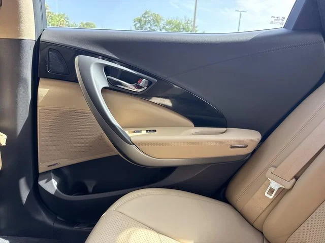 Used 2013 Brown Hyundai Base image 18