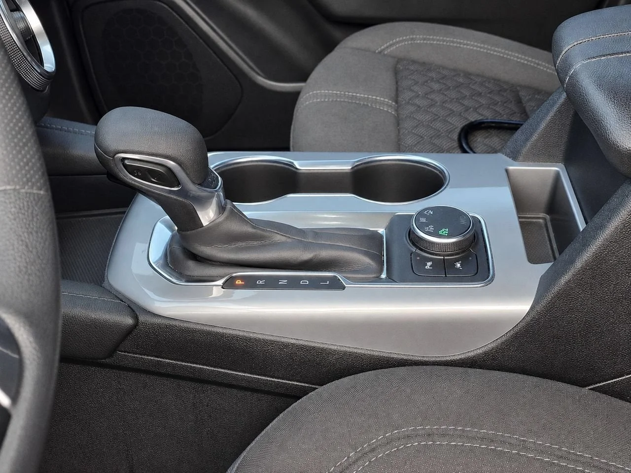 Used 2022 Iron Gray Chevrolet LT w/2LT image 18