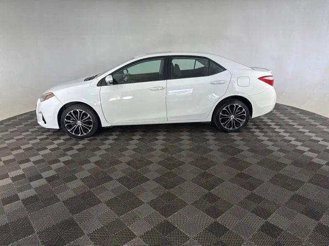 Used 2015 White Toyota S Plus image 11