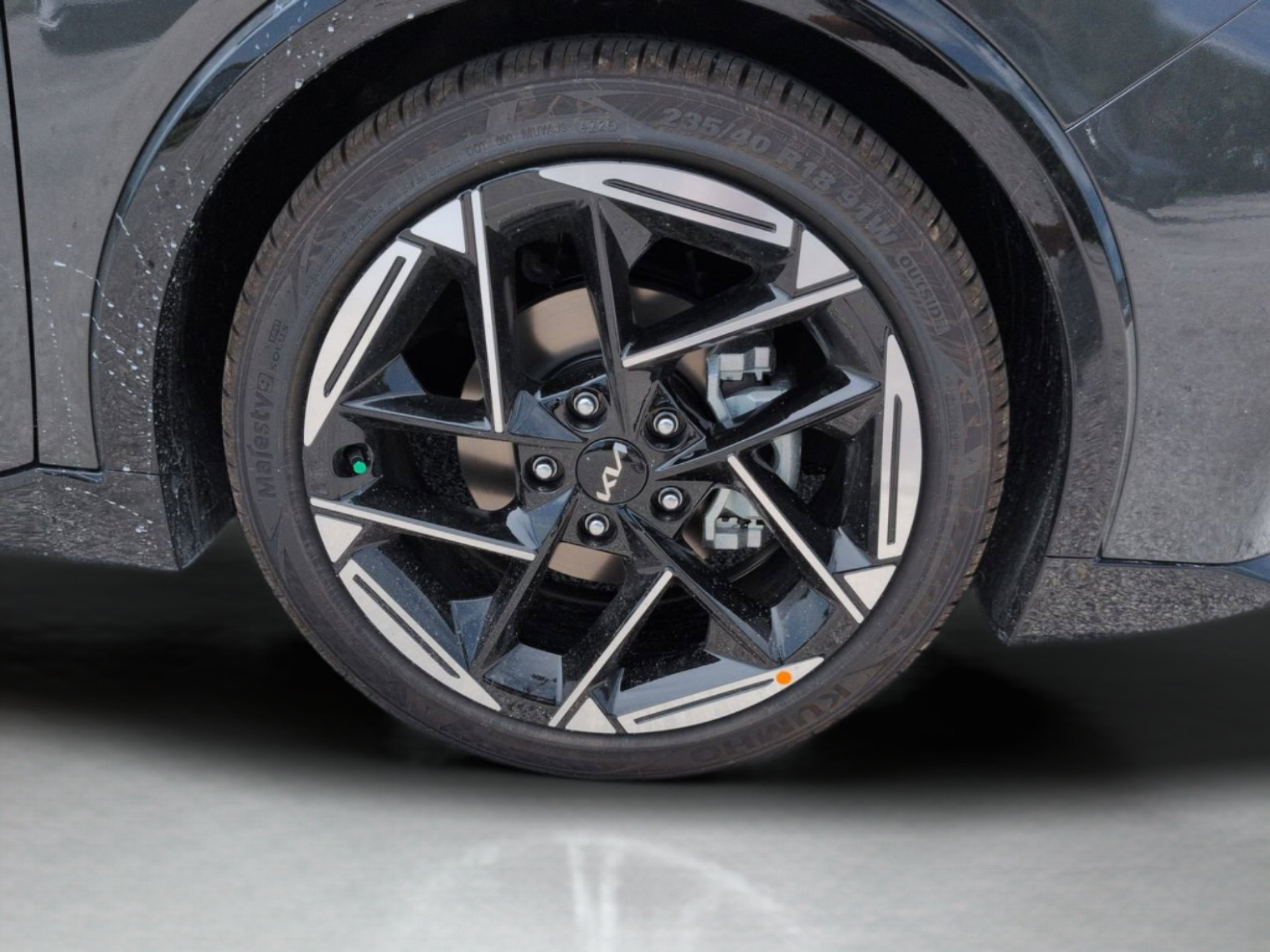 New 2026 Interstellar Gray Kia GT-Line image 11