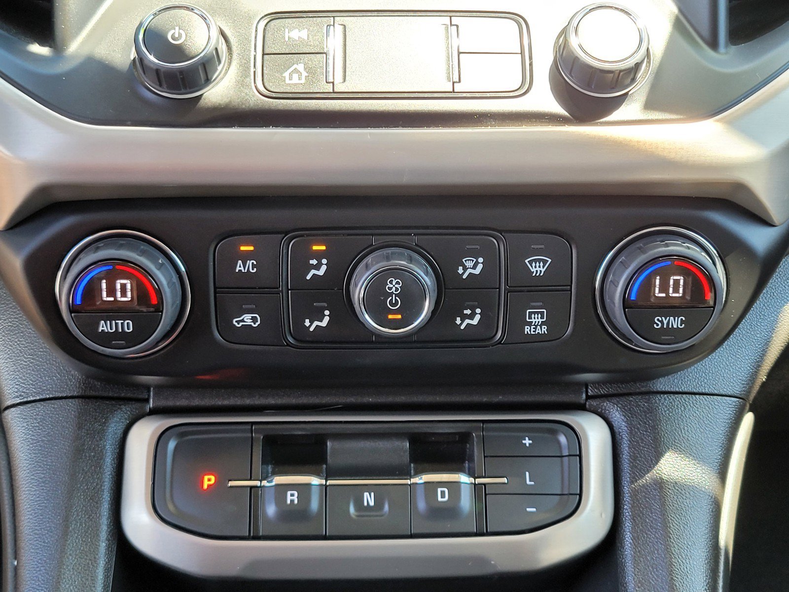 Used 2023 Summit White GMC Denali image 21