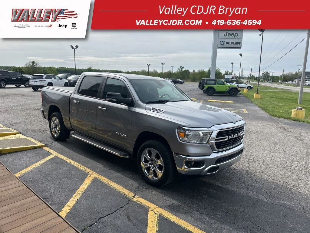 2020 RAM 1500 Big Horn/Lone Star 4x4 Crew Cab 5'7's photo