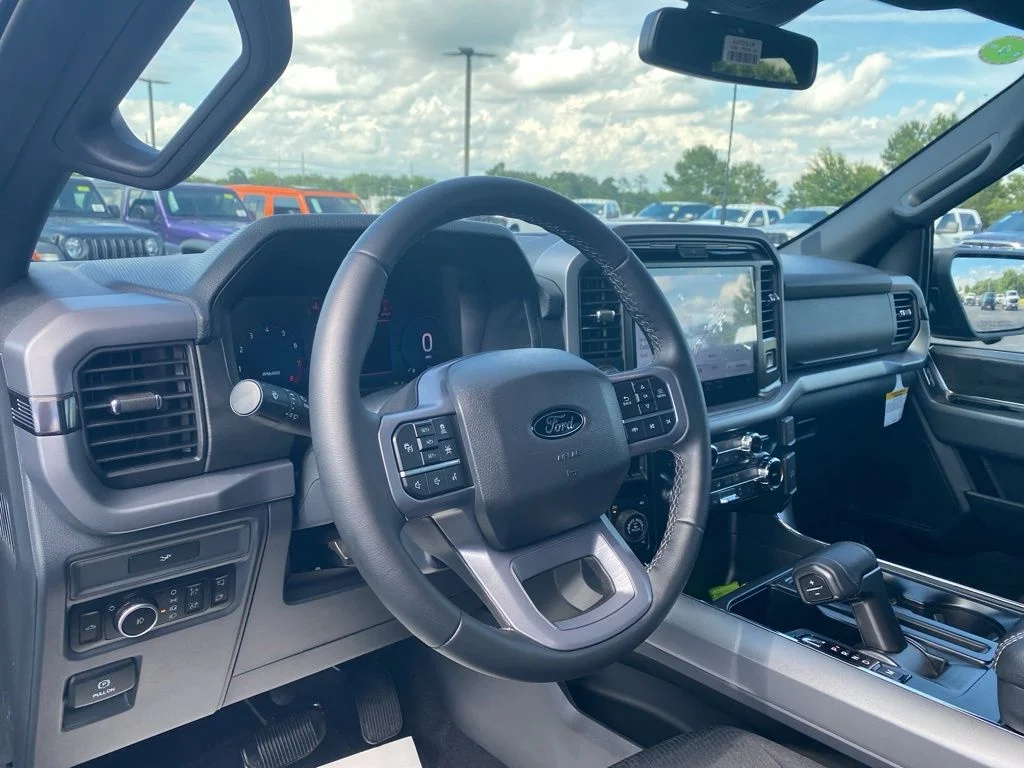 New 2026 Agate Black Metallic Ford XLT image 15