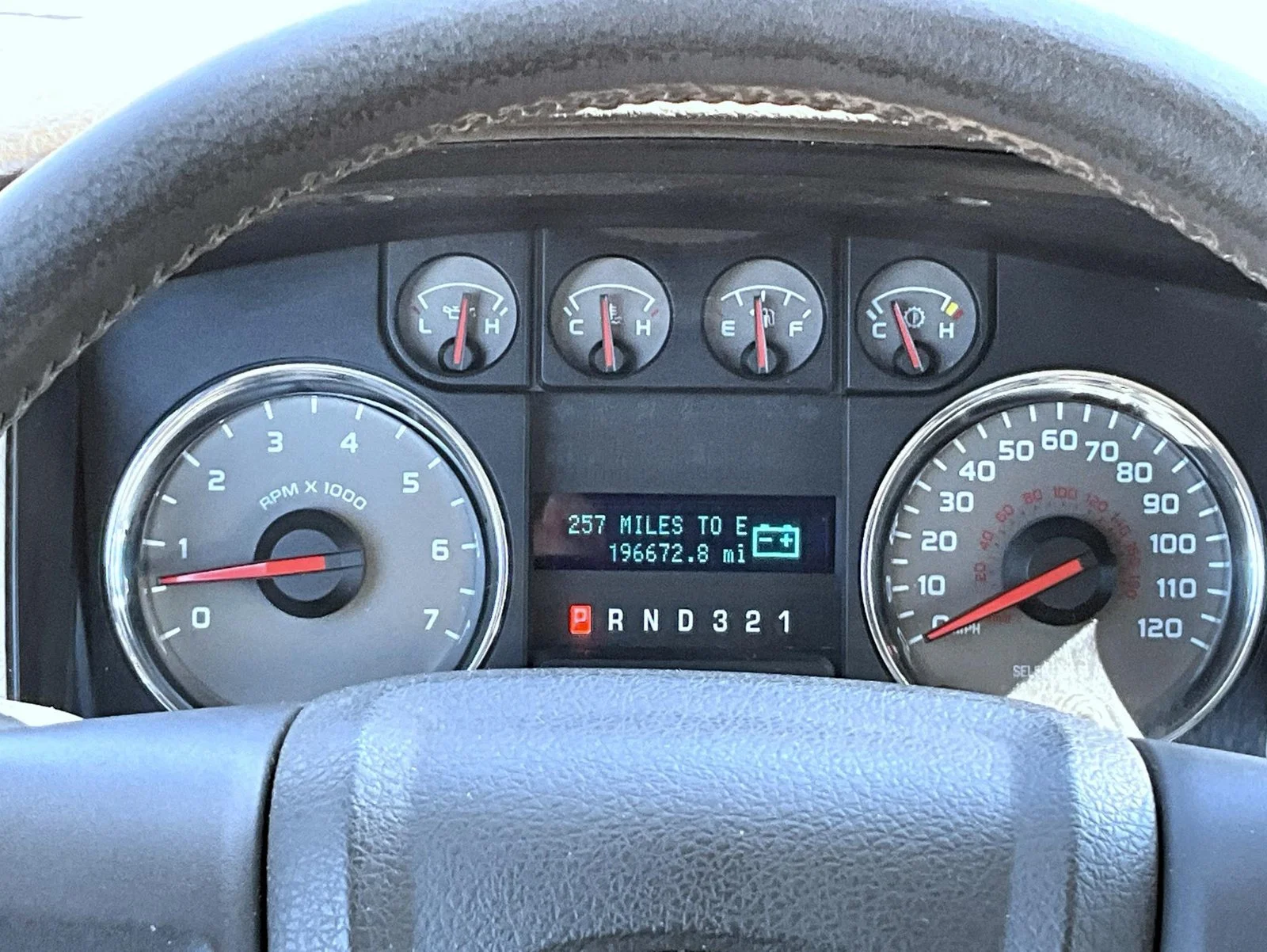 Used 2010 Gray Ford XL image 13