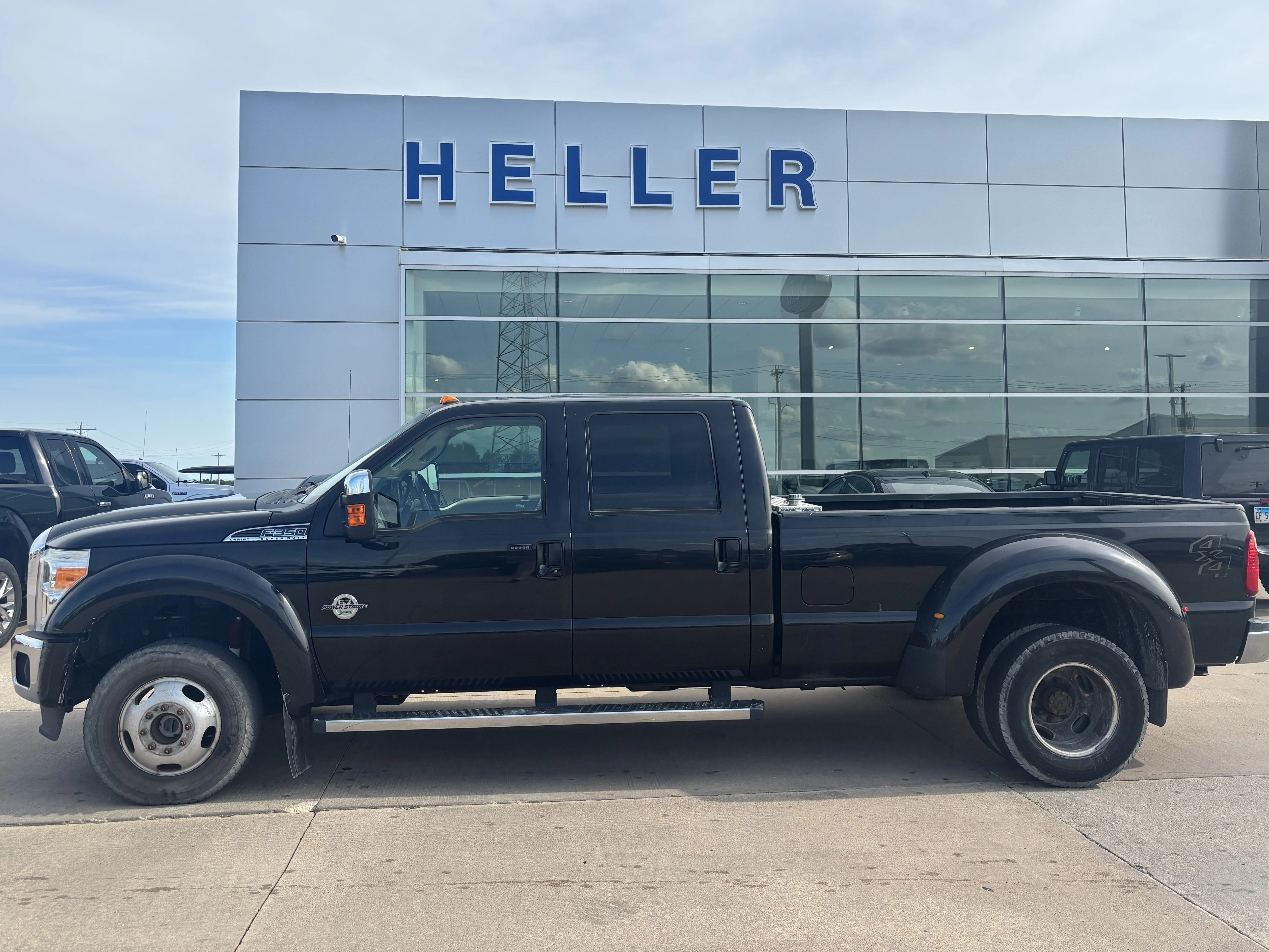 Used 2015 Tuxedo Black Metallic Ford Lariat image 3