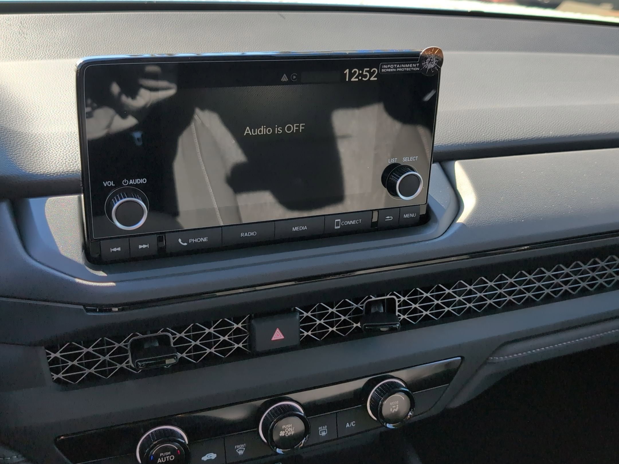 2025 Honda Accord LX - Photo 15