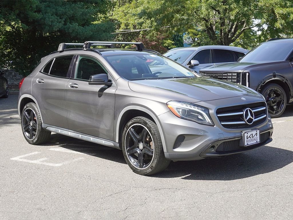Used 2017 Gray Mercedes-Benz GLA 250 image 2