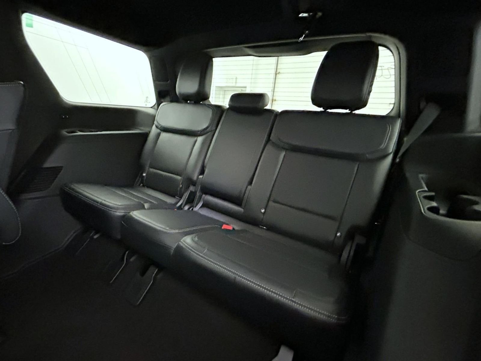 New 2027 Glacier Gray Metallic Tri-Coat Ford Platinum image 21