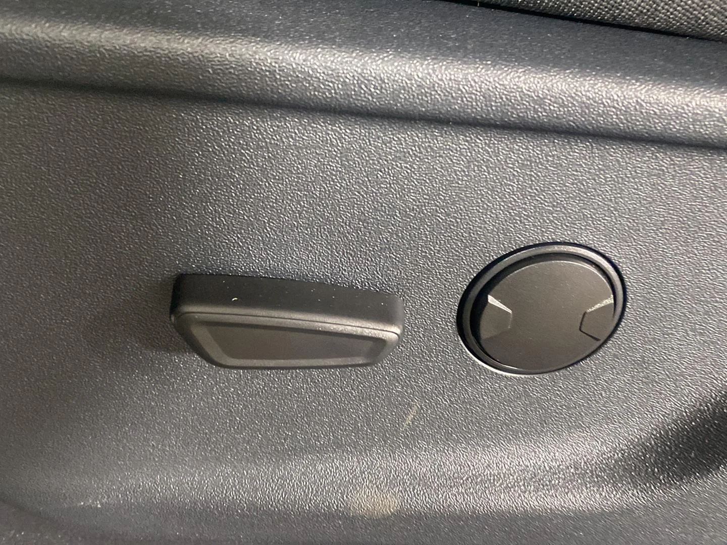 New 2026 Agate Black Ford XLT image 19