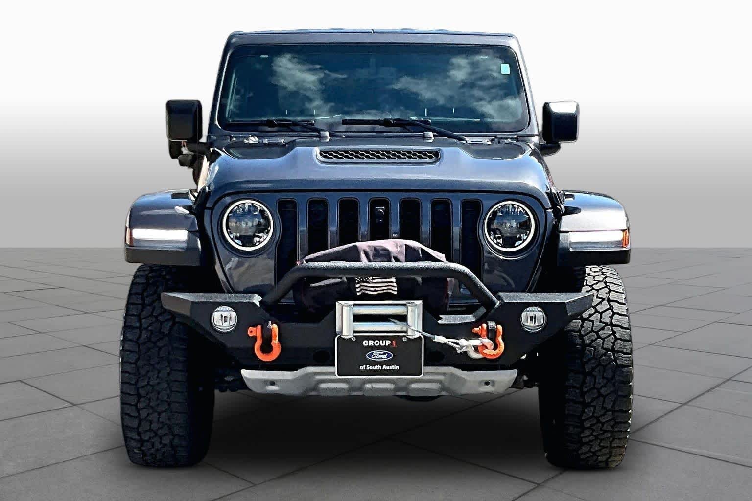 Certified Used 2023 Granite Crystal Clearcoat Metallic Jeep Mojave image 4