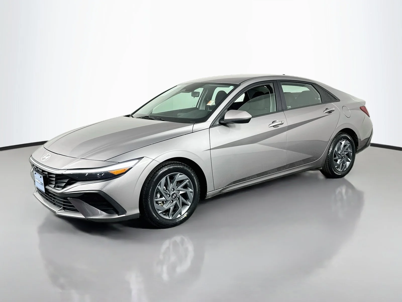 Used 2024 Fluid Metal Hyundai SEL image 4