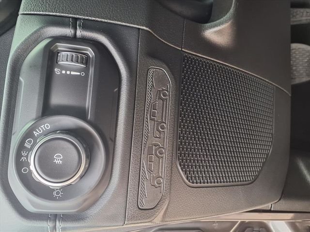 2026 Jeep Wrangler 4-Door Sahara - Photo 24