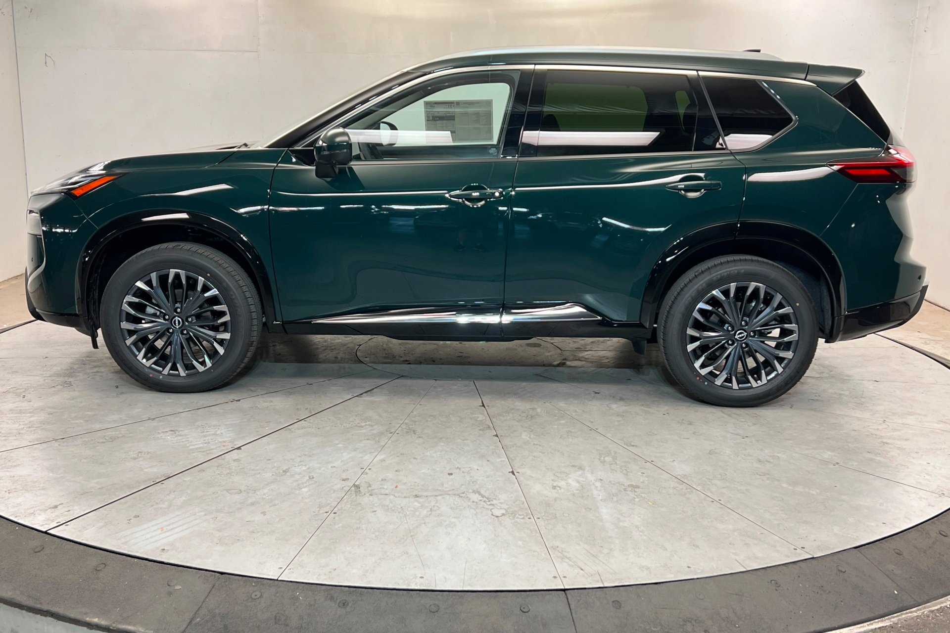 New 2026 Obsidian Green Pearl Nissan Platinum image 2