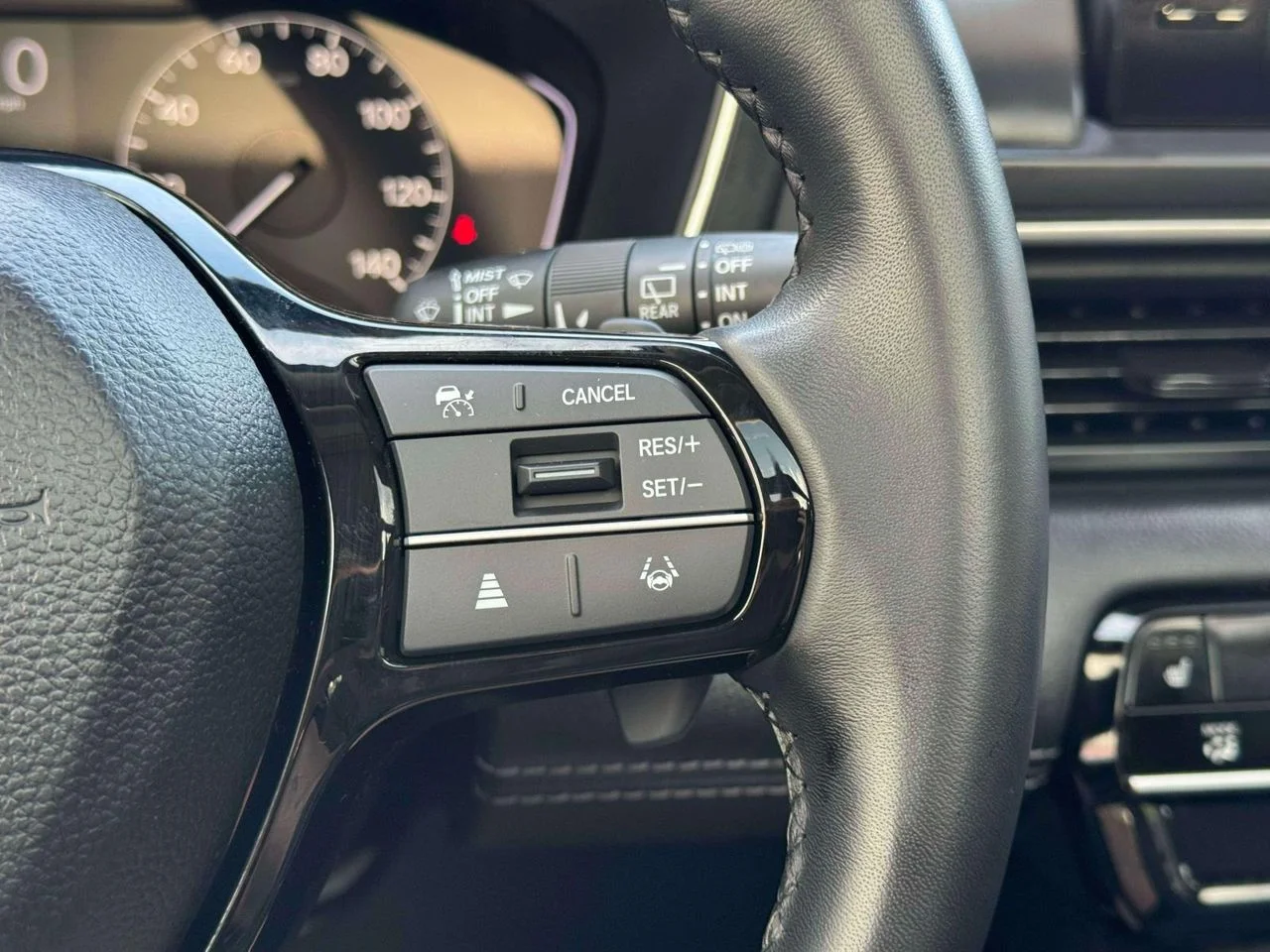 2024 Honda Pilot Touring - Photo 27