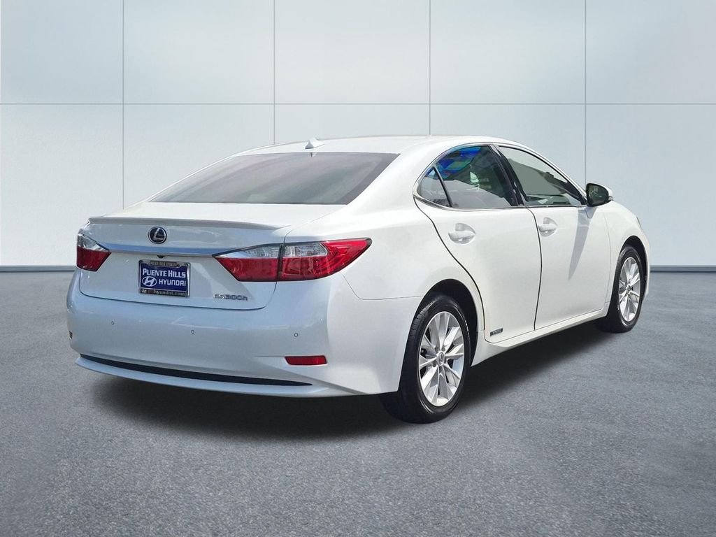 2014 Lexus ES 300h - Photo 6