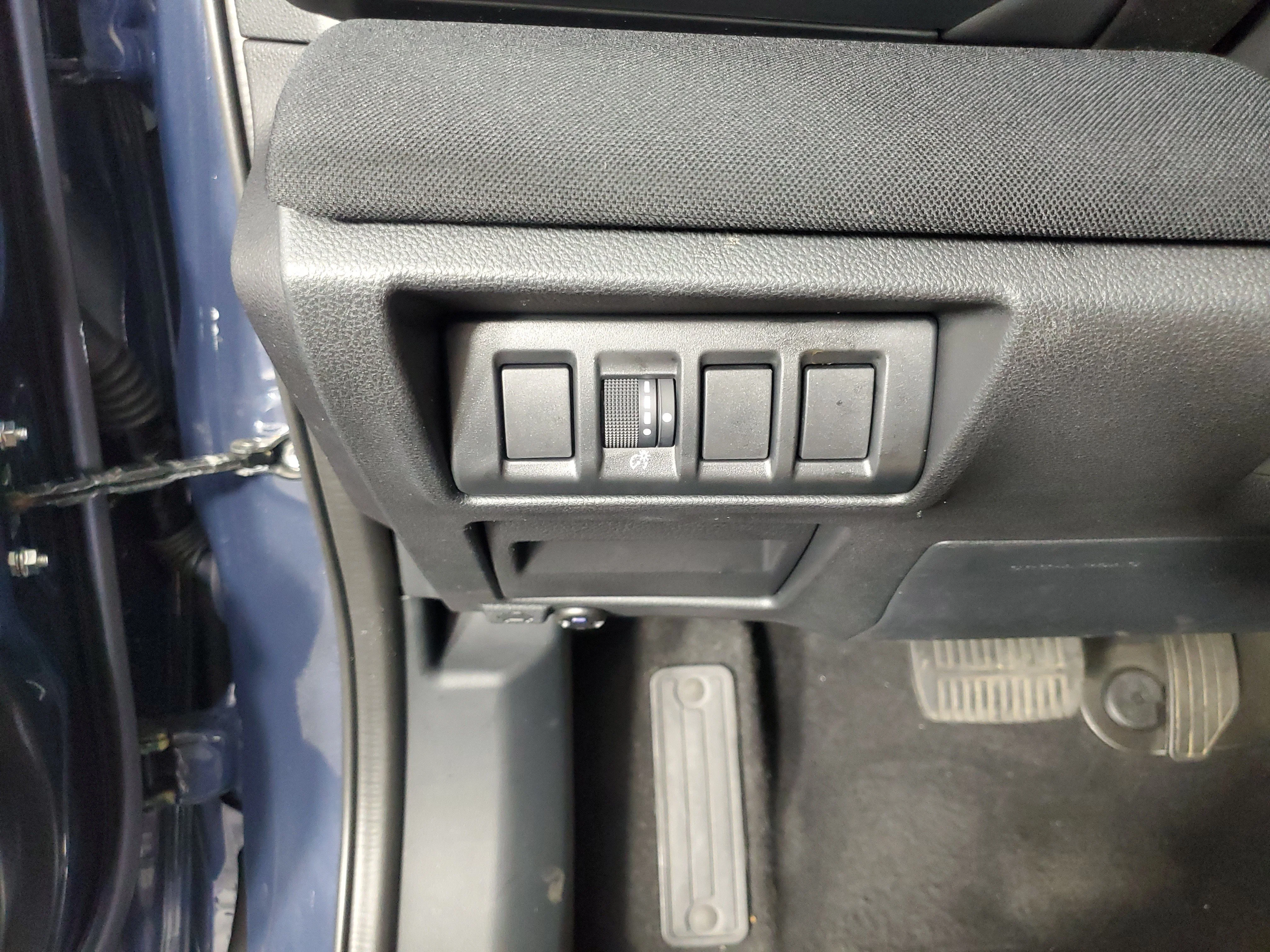 Used 2025 Cosmic Blue Pearl Subaru 2.5i image 26