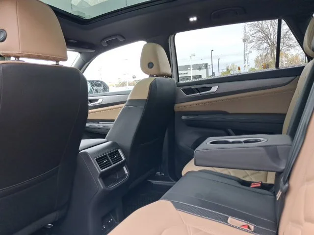 2026 Volkswagen Atlas Cross Sport SE w/Tech - Photo 25