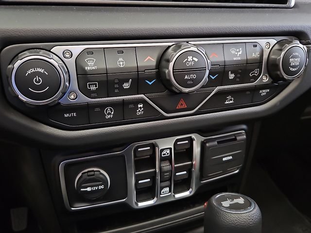 2025 Jeep Wrangler 4-Door Sahara - Photo 15