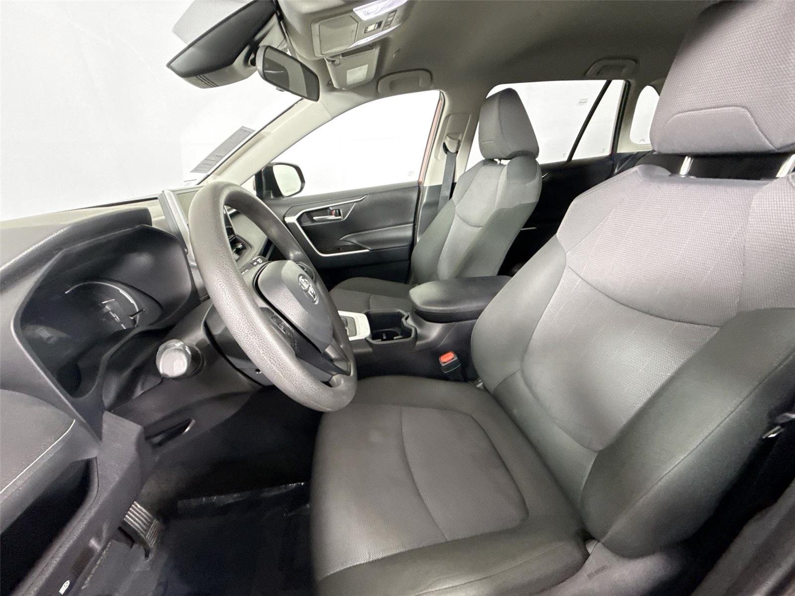 Certified Used 2025 Ruby Flare Pearl Toyota XLE image 3
