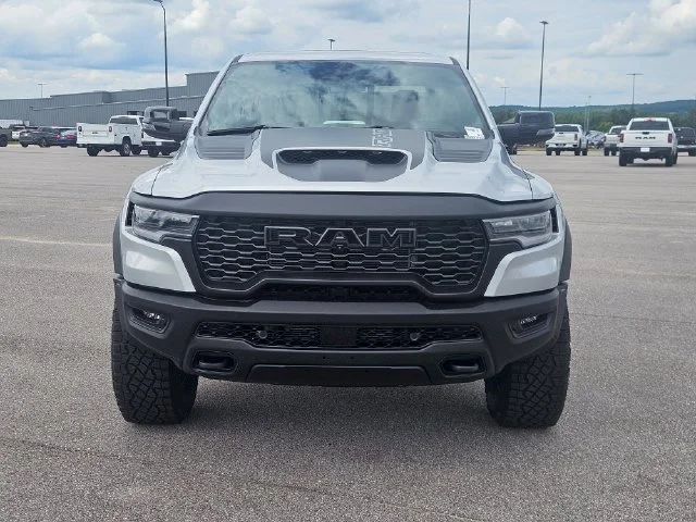New 2026 Silver Zynith Exterior Paint RAM RHO image 8