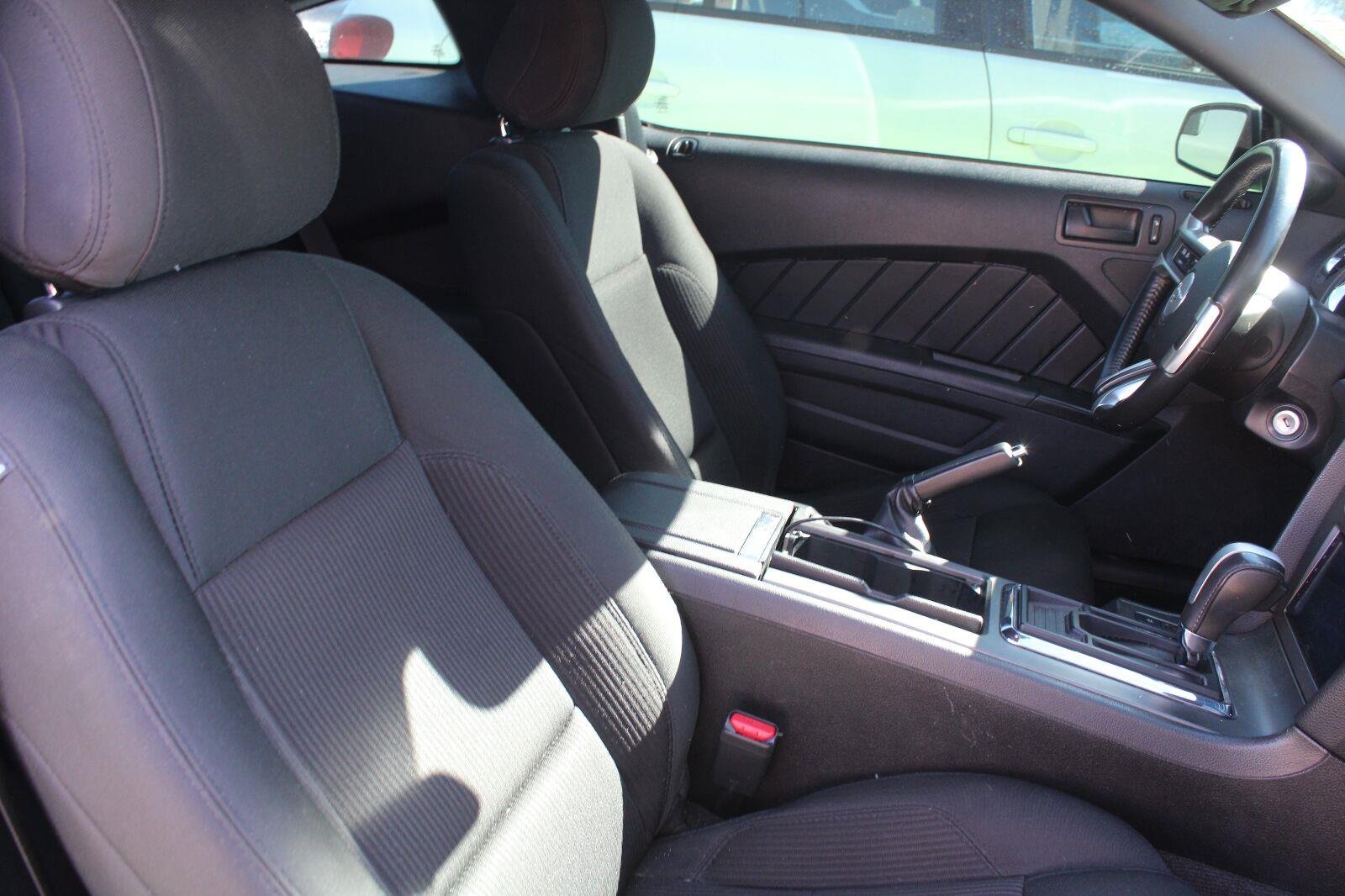 Used 2014 Gotta Have It Green Metallic Tri-Coat Ford 2dr Cpe GT image 4