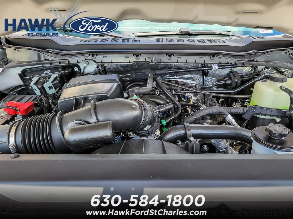 New 2025 Oxford White Ford F-350® XLT image 14