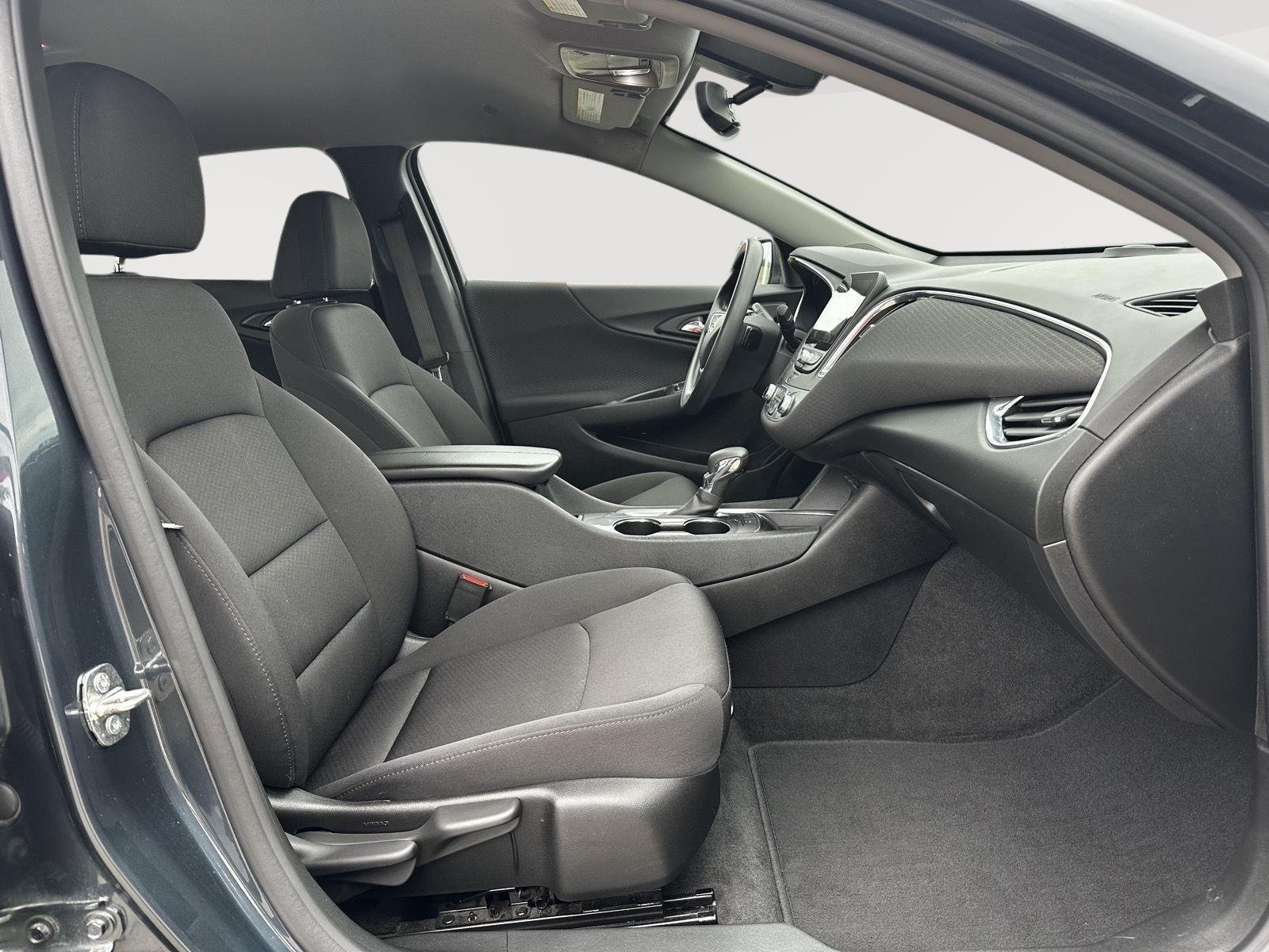 Used 2021 Shadow Gray Metallic Chevrolet LT image 24
